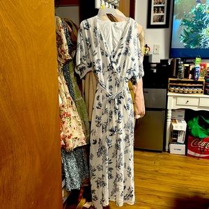 Short sleeve dress, cover-up, size large, very flattering on floral print